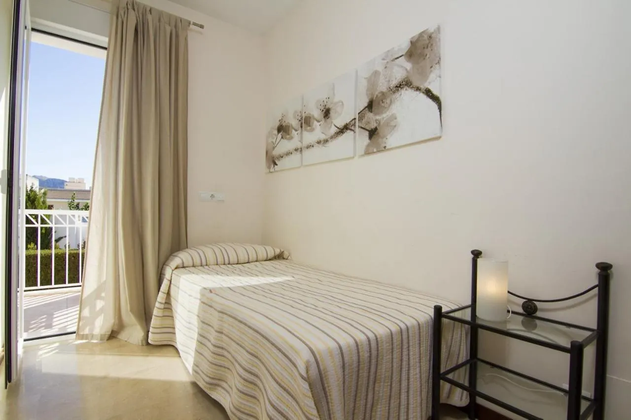 Port de Pollenca Villa: 3-Bedroom with Shared Pool and Wi-Fi 0*, Port de Pollenca Spain