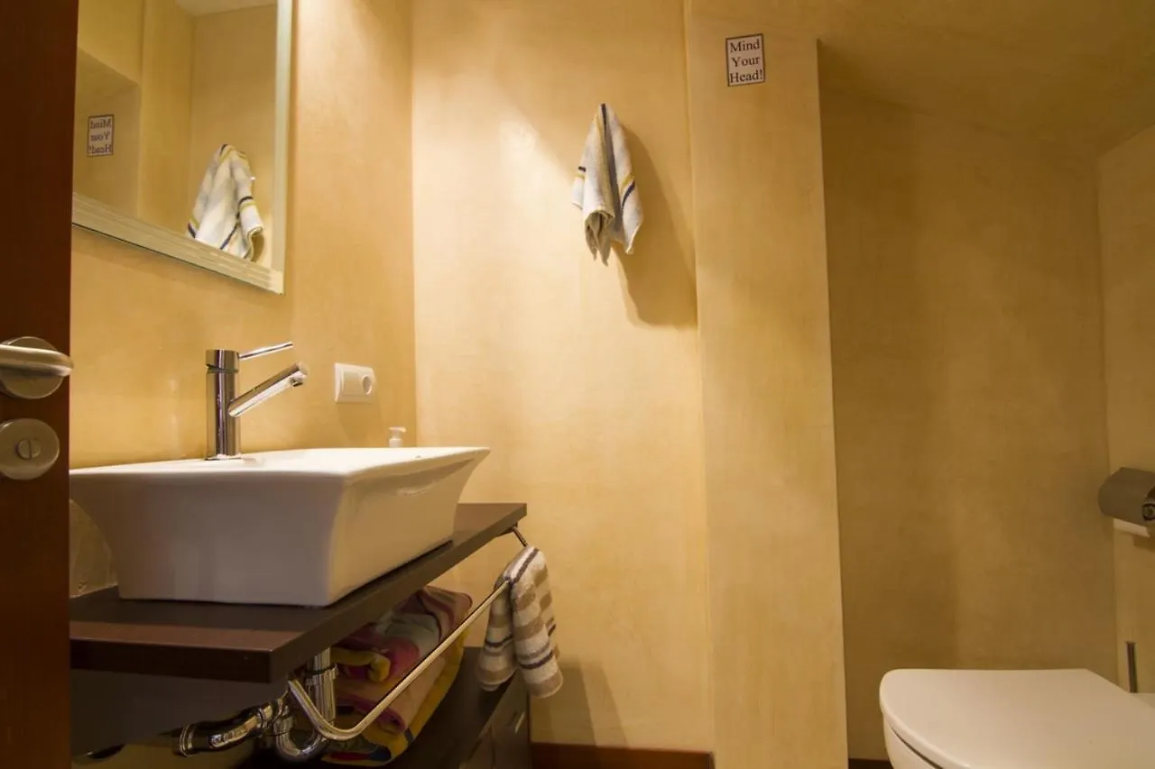 Port de Pollenca Villa: 3-Bedroom with Shared Pool and Wi-Fi
